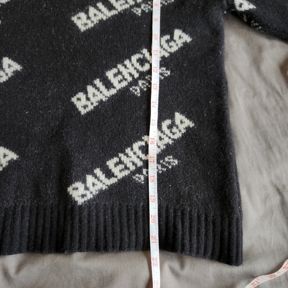 Balanciaga all over wool sweater - Picture 6 of 8